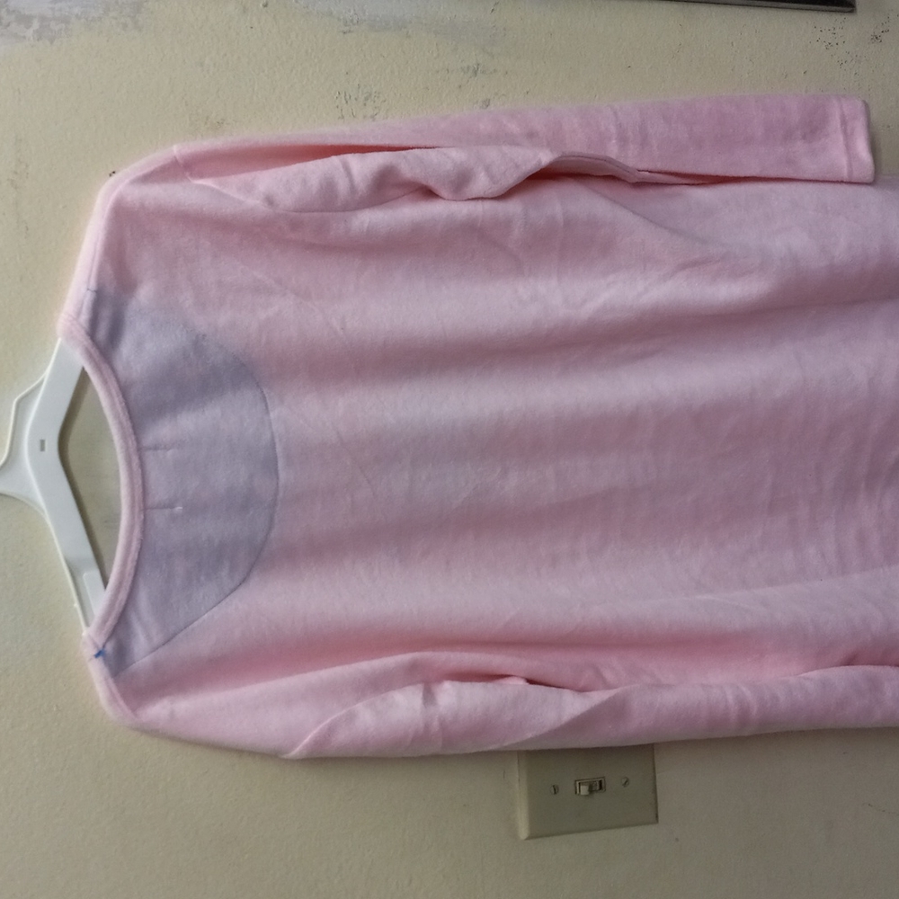 Pink sweater - Picture 2 of 2